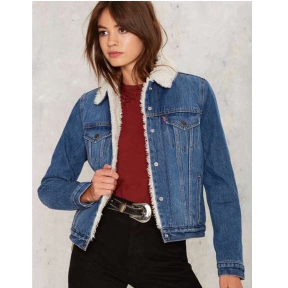 ✨SOLD✨ Levi’s Sherpa Trucker Jacket - Picture 4 of 5